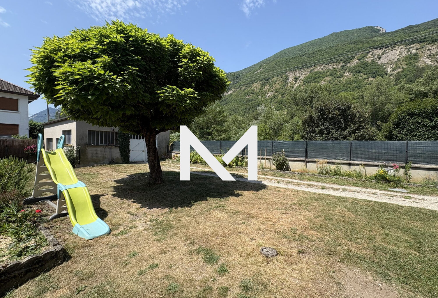 VIF - T3 AVEC JARDIN DE 438 M² + DEPENDANCE DE 52 M² — photo 1