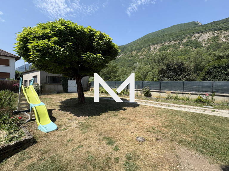 VIF - T3 AVEC JARDIN DE 438 M² + DEPENDANCE DE 52 M² — photo 1