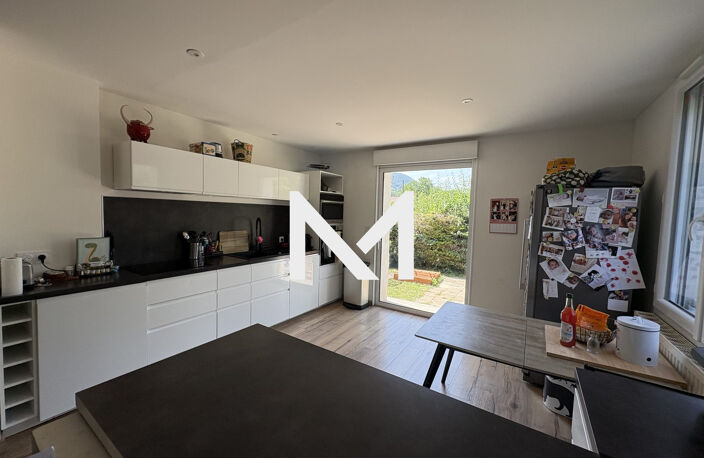 VIF - T3 AVEC JARDIN DE 438 M² + DEPENDANCE DE 52 M² — photo 2