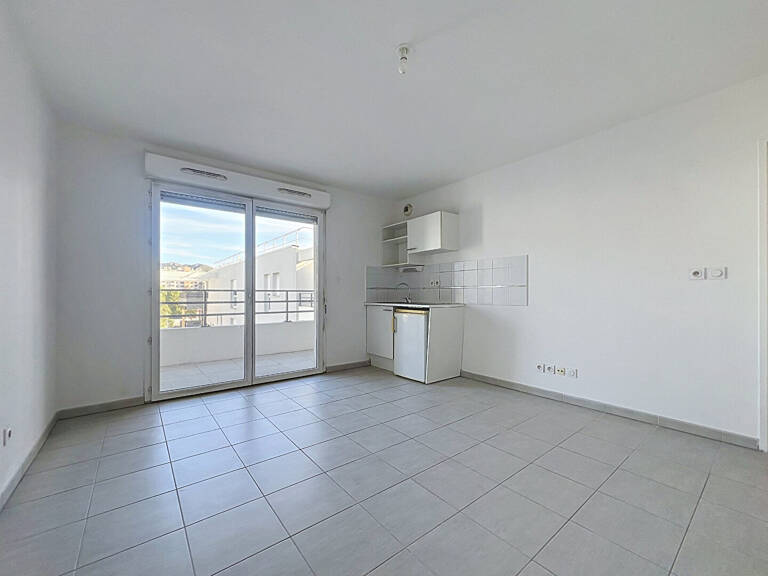 Dernier étage avec grande terrasse - Studio lumineux de 26,40 m² - Marseille 10e — photo 1