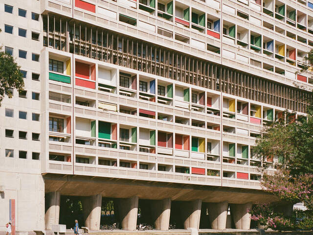GARAGE SECURISE A LOUER - LE CORBUSIER — photo du bien