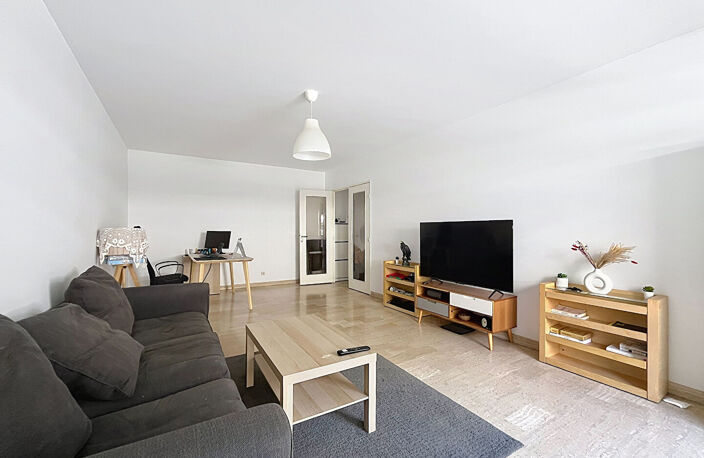 Appartement Marseille 2 pièce(s) 56 m2 avec balcon locataire en place — photo 3