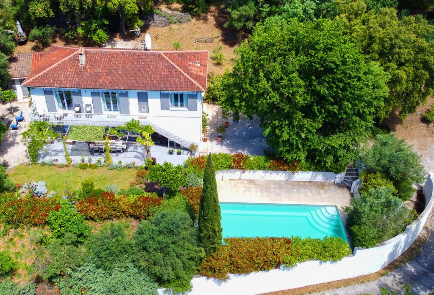 COLLOBRIERES PROPRIETE AVEC PISCINE ET VUE PANORAMIQUE — photo 1