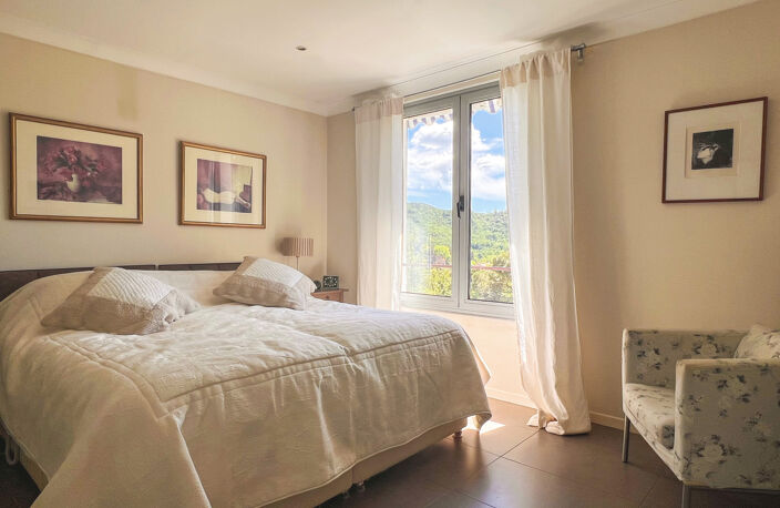 COLLOBRIERES PROPRIETE AVEC PISCINE ET VUE PANORAMIQUE — photo 5