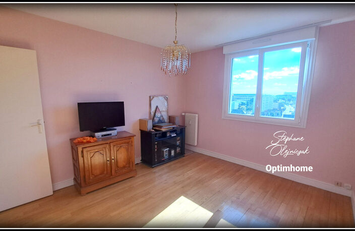 Appartement T4 lumineux avec fort potentiel - SQUARE LOUIS JOUVET — photo 3