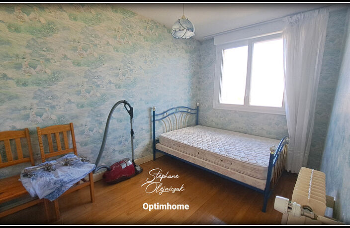 Appartement T4 lumineux avec fort potentiel - SQUARE LOUIS JOUVET — photo 4