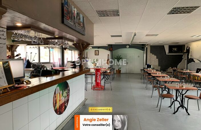 Murs et fonds de commerce - restaurant - salle de spectacle - appartement type 3 - atelier/garage - 450 m² - Saint-Pierre — photo 3