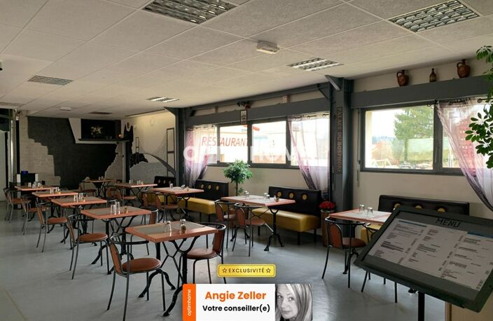 Murs et fonds de commerce - restaurant - salle de spectacle - appartement type 3 - atelier/garage - 450 m² - Saint-Pierre — photo 4