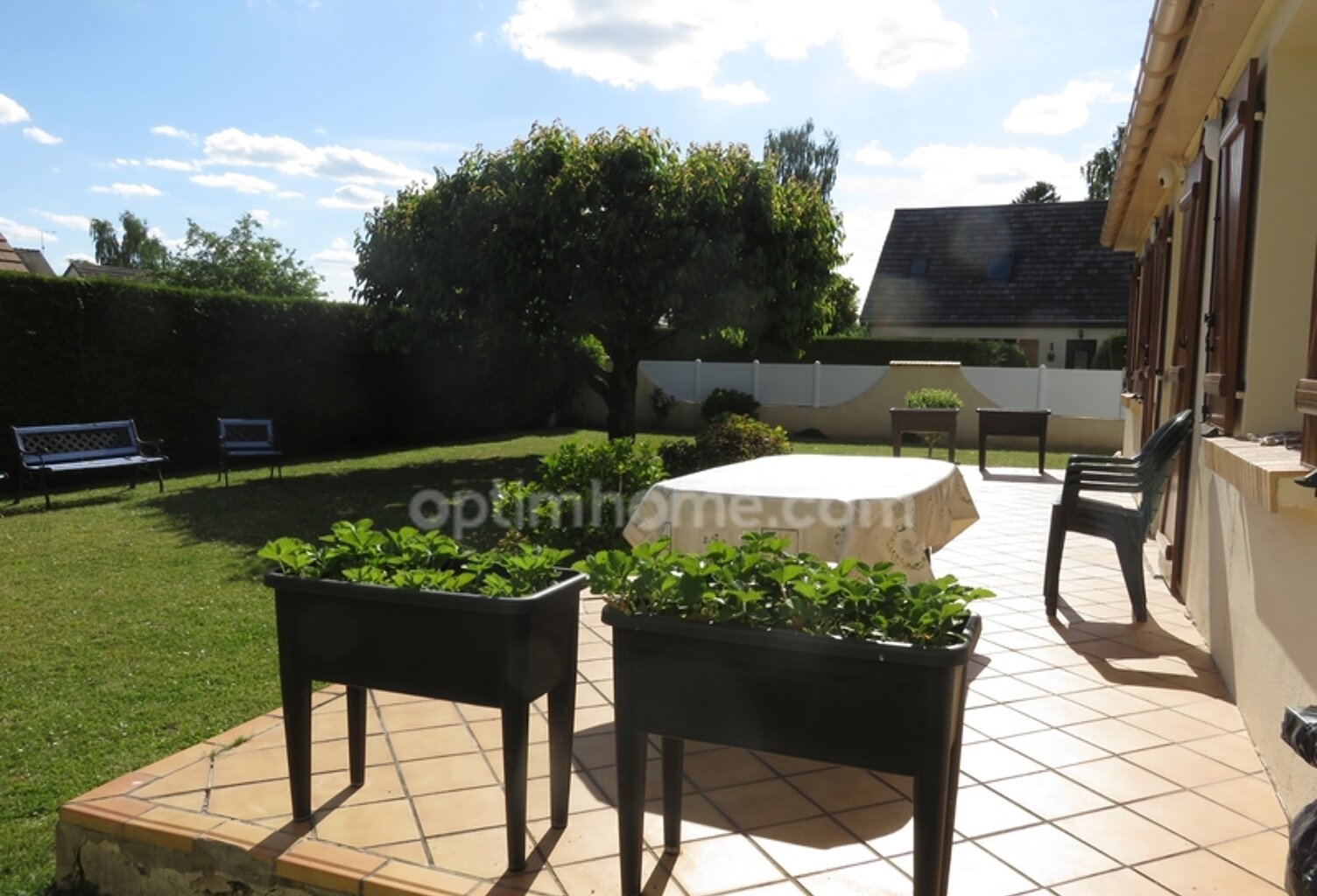 Proche Longnes – Maison familiale 4 chambres avec jardin dans un environnement privilégié à Mondreville - DPE D — photo 1