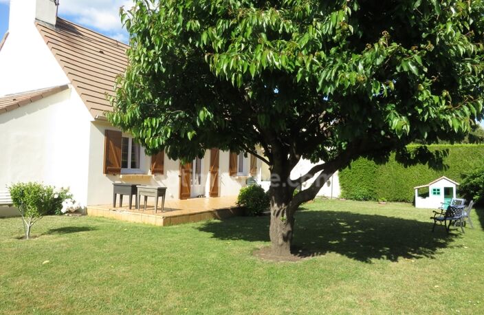 Proche Longnes – Maison familiale 4 chambres avec jardin dans un environnement privilégié à Mondreville - DPE D — photo 2