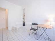PARIS 10 – CANAL SAINT-MARTIN – STUDIO LUMINEUX – EMPLACEMENT PREMIUM — photo 4