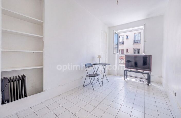 PARIS 10 – CANAL SAINT-MARTIN – STUDIO LUMINEUX – EMPLACEMENT PREMIUM — photo 5