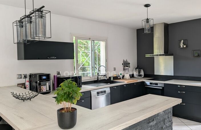 Maison familiale 127m² - 4 chambres - Terrain 1200m² - Piscine — photo 2