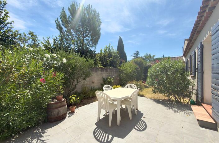 Maison plain pied avec garage et jardin — photo 2