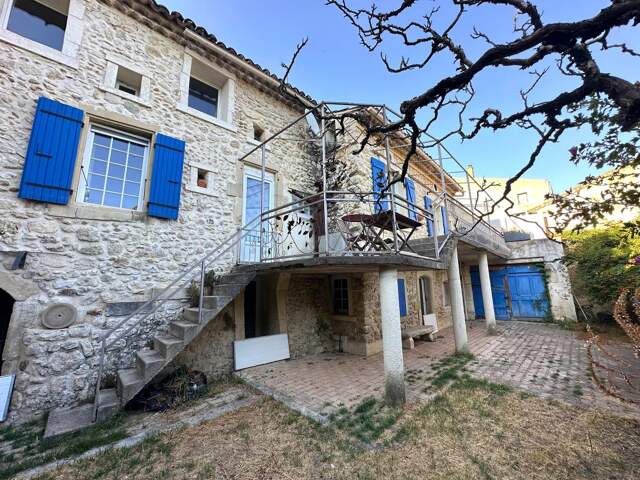 Maison en pierres avec jardin et garage en Drôme Provençale — photo du bien