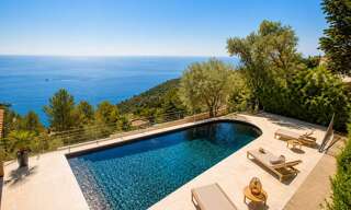 Maison 6 Pièces 322 m² à louer à Èze (06360)