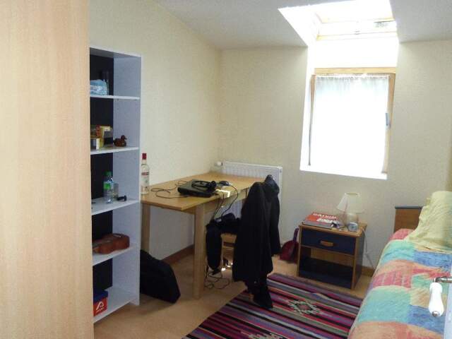 Chambre de 10m2 à louer sur Clamart — photo du bien