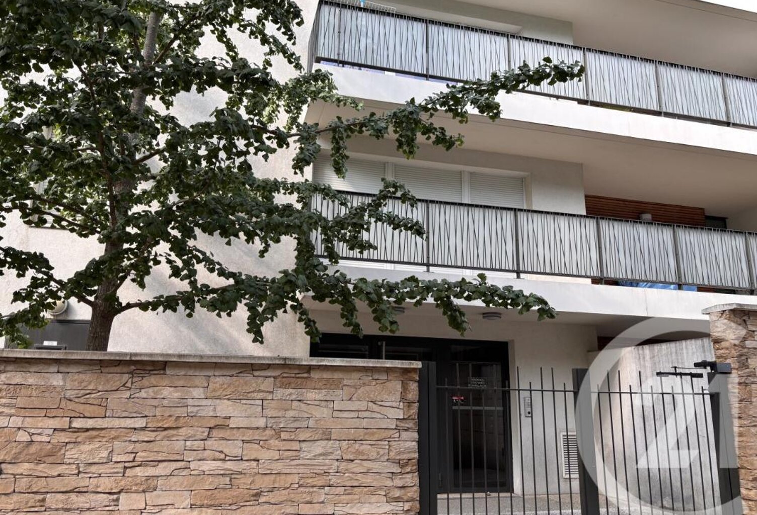 T3 — photo 1
