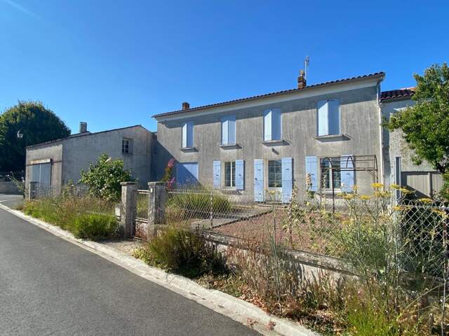 Geay, Maison ancienne avec jardin et dépendance — photo du bien