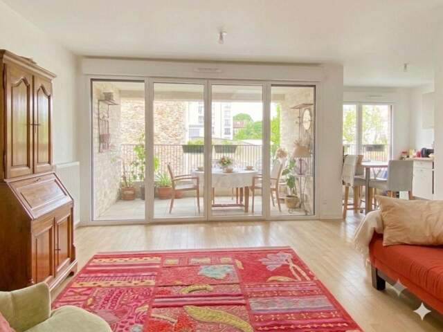 Appartement À Vendre — photo du bien