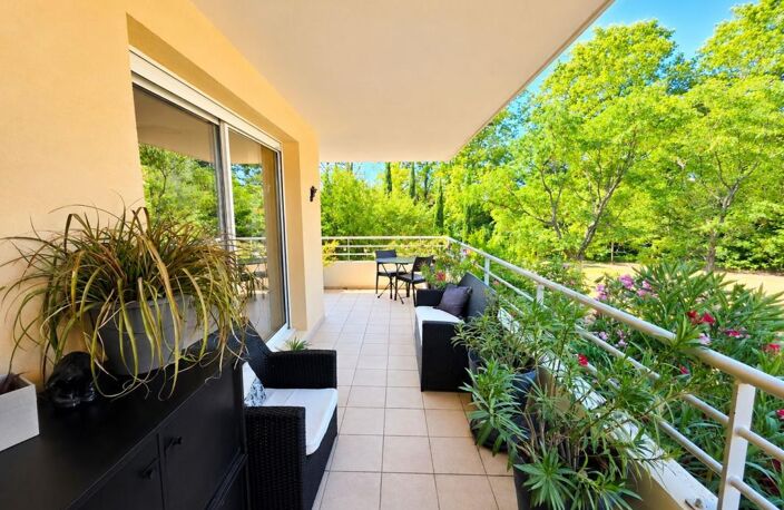 Appartement À Vendre AGROPARC - T4 - Garage - Piscine - Terrasse — photo 2