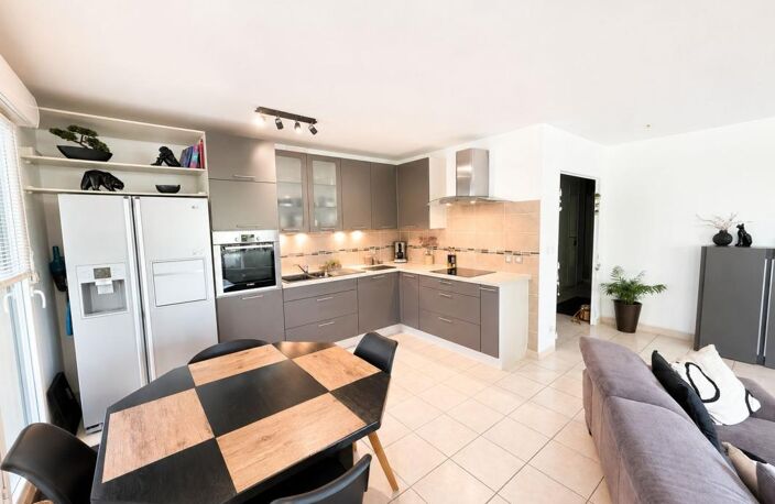 Appartement À Vendre AGROPARC - T4 - Garage - Piscine - Terrasse — photo 3