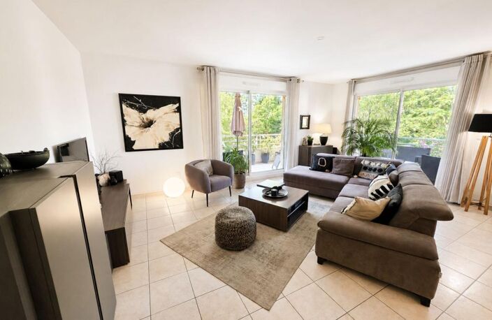 Appartement À Vendre AGROPARC - T4 - Garage - Piscine - Terrasse — photo 4