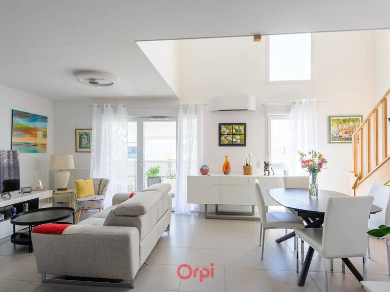 Exclusivité Orpi – Duplex 4 pièces avec ascenseur et deux places de parking — photo 1