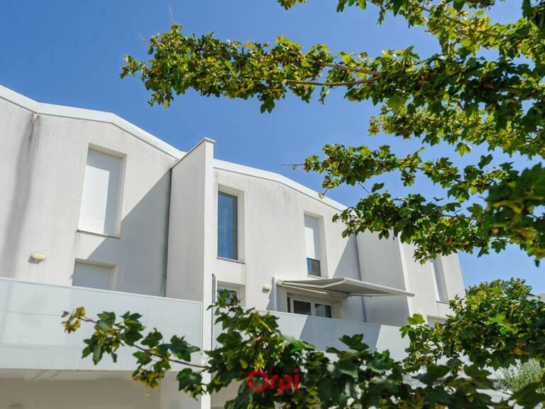Exclusivité Orpi – Duplex 4 pièces avec ascenseur et deux places de parking — photo 1