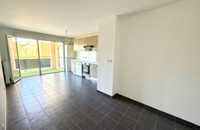 T2 de 50 m² avec terrasse, garage et parking dans une résidence récente — photo 5