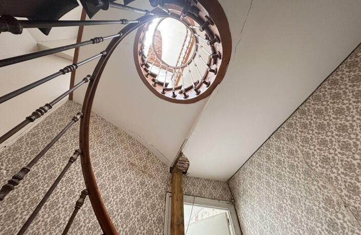 Investissement en cœur de ville : immeuble de caractère avec fort potentiel — photo 3