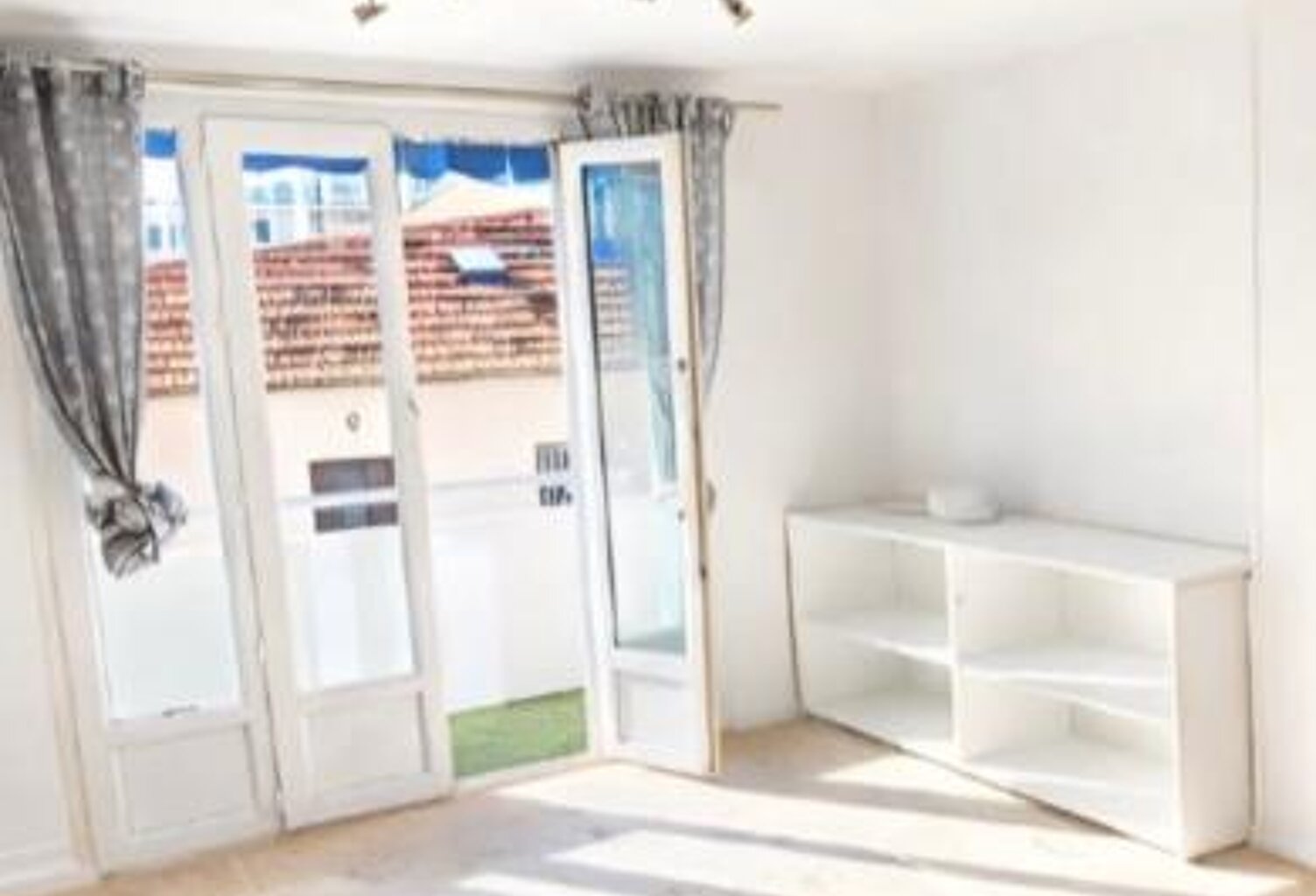 Appartement À Vendre — photo 1