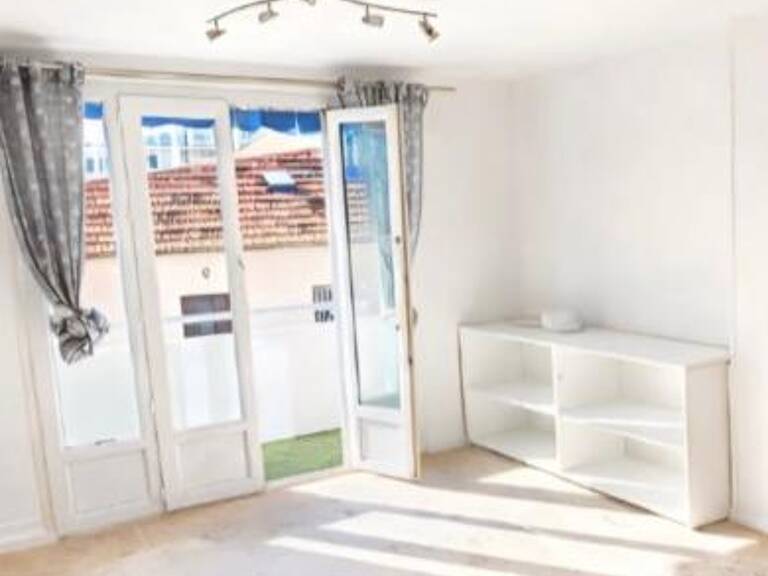 Appartement À Vendre — photo 1