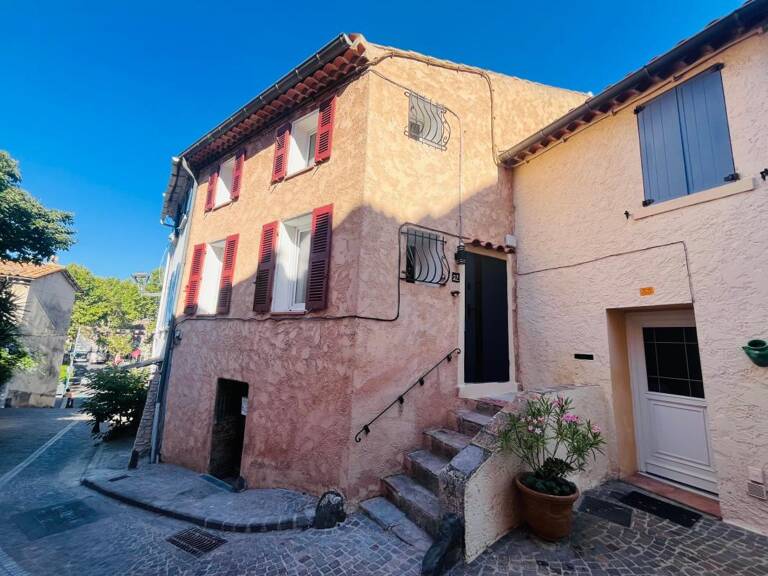 A vendre, le Rocher de La Garde - Maison de ville de 100 m² entièrement rénovée, terrasse, box et cave — photo 1