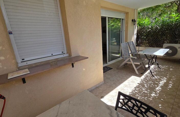 Appartement T1 de 34m² à vendre à La Seyne Sur Mer quartier Balaguier 83500 résidence récente grande terrasse — photo 2