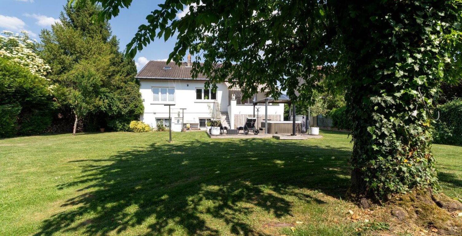 Maison À Vendre — photo 1