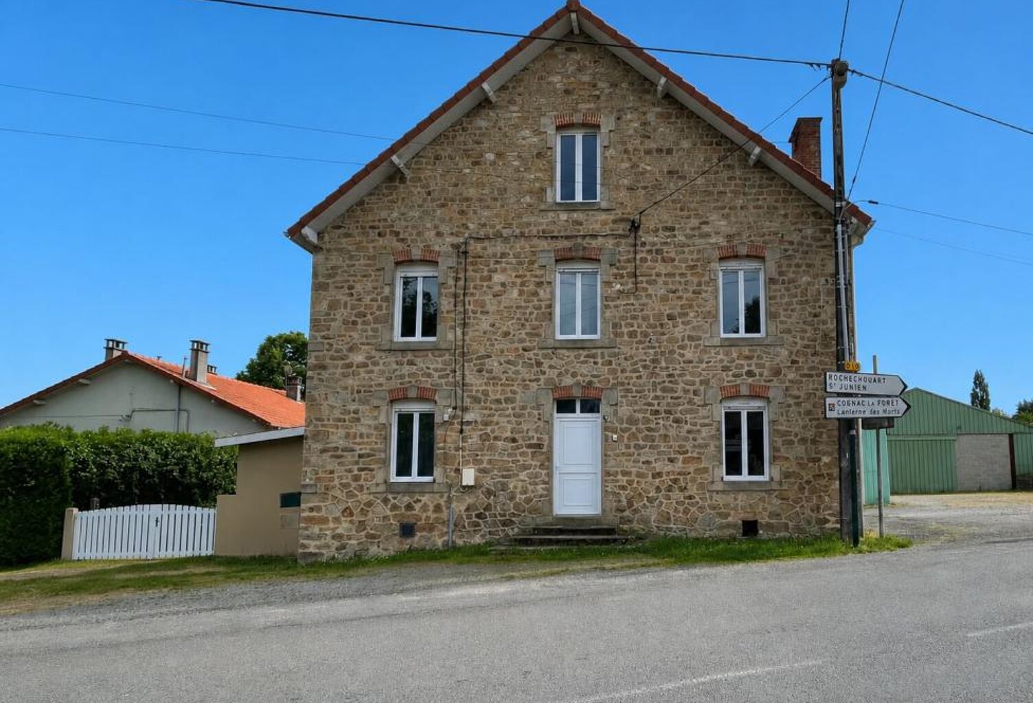 🏡 À VENDRE – IMMEUBLE DE RAPPORT EN MONOPROPRIÉTÉ – SAINT-PRIEST-SOUS-AIXE 🏡 — photo 1