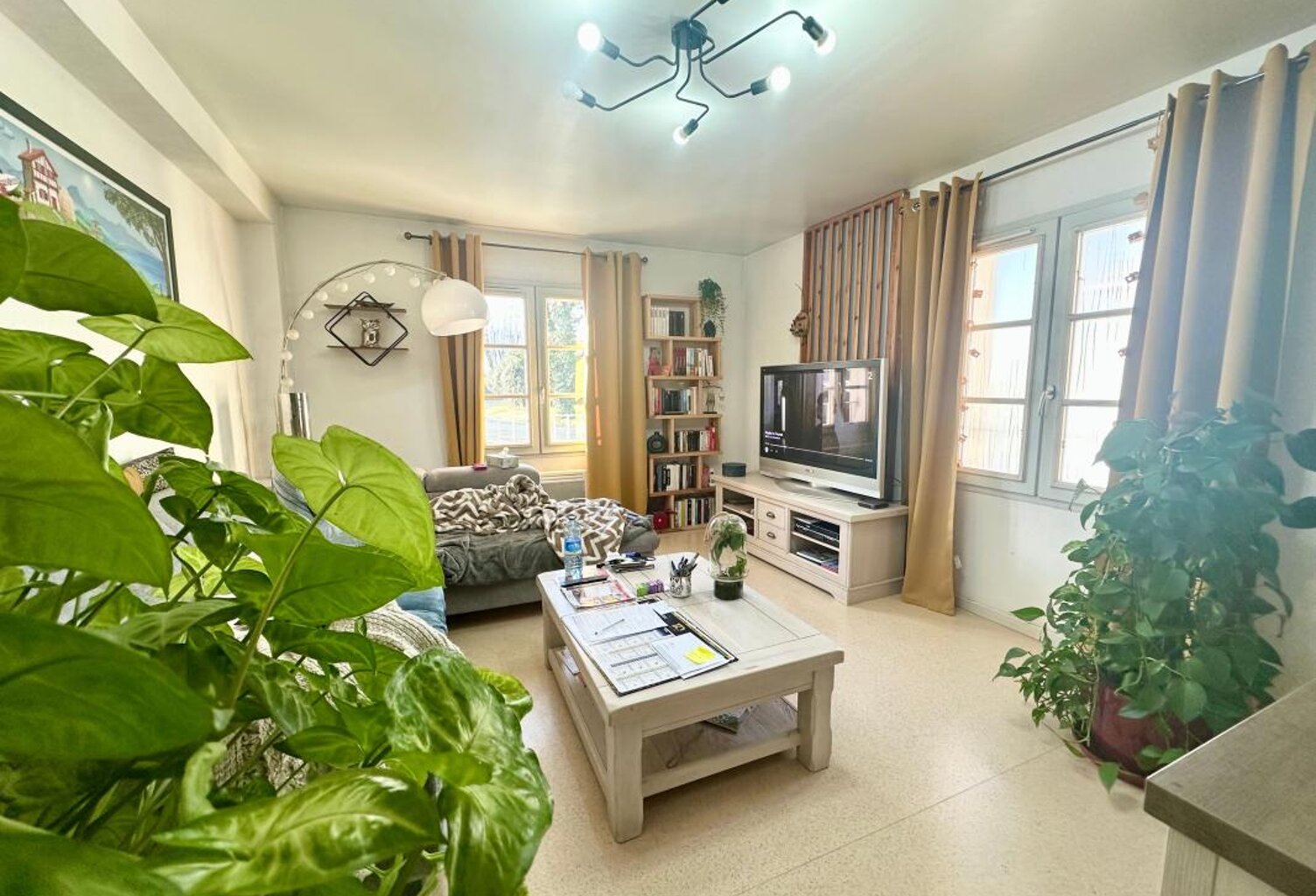 Appartement À Vendre — photo 1