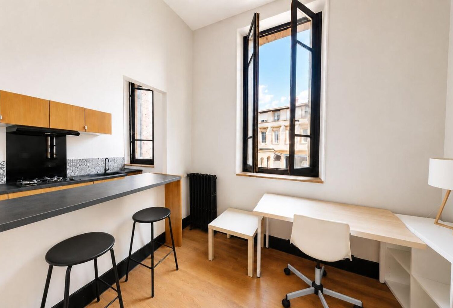 Toulouse Capitole – T2 de charme de 35 m² • Emplacement d’exception face au métro et au lycée Pierre-de-Fermat — photo 1