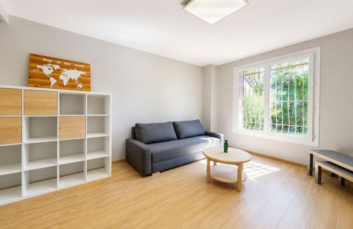 Secteur Roseraie - Maison T4 avec garage, terrasse et jardin piscinable — photo 4