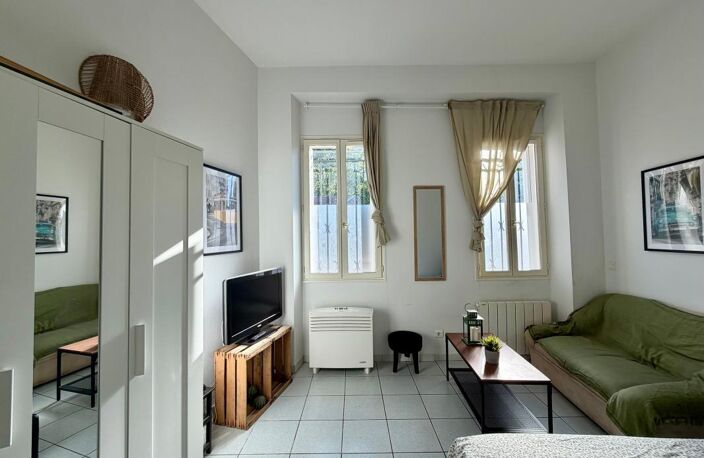 Bien Commercial À Vendre — photo 2
