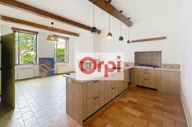 Maison 5 pièces 1570 €