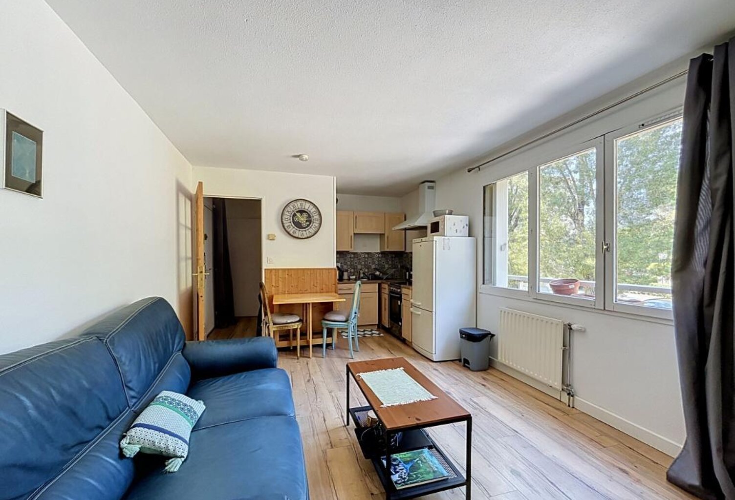 À vendre T2 libre avec parking — photo 1