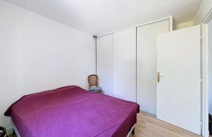 À vendre T2 libre avec parking — photo 4