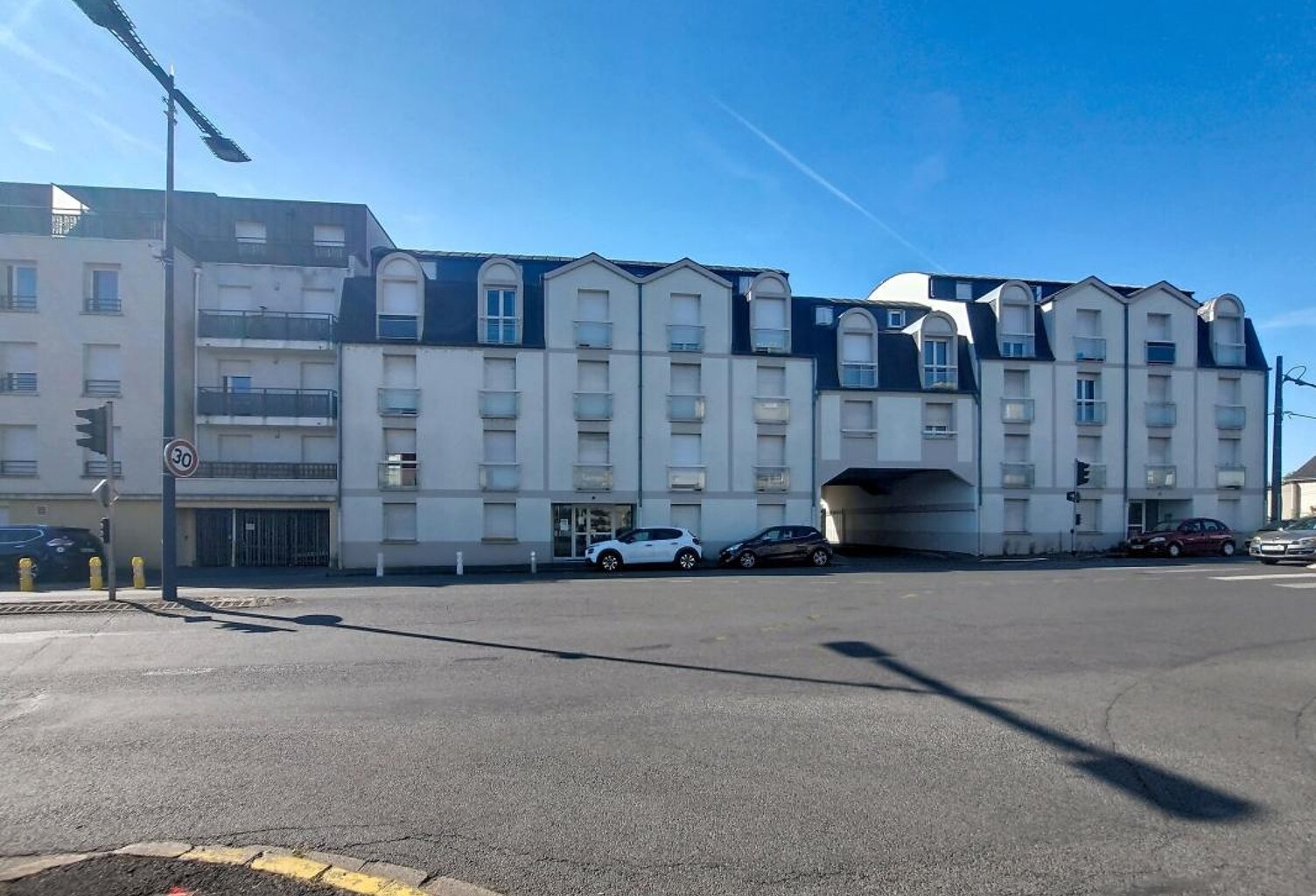 Appartement À Vendre — photo 1