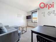 RIOM Centre ville, studio rénové et lumineux vendu en location meublé, Idéal investisseur ! — photo 2