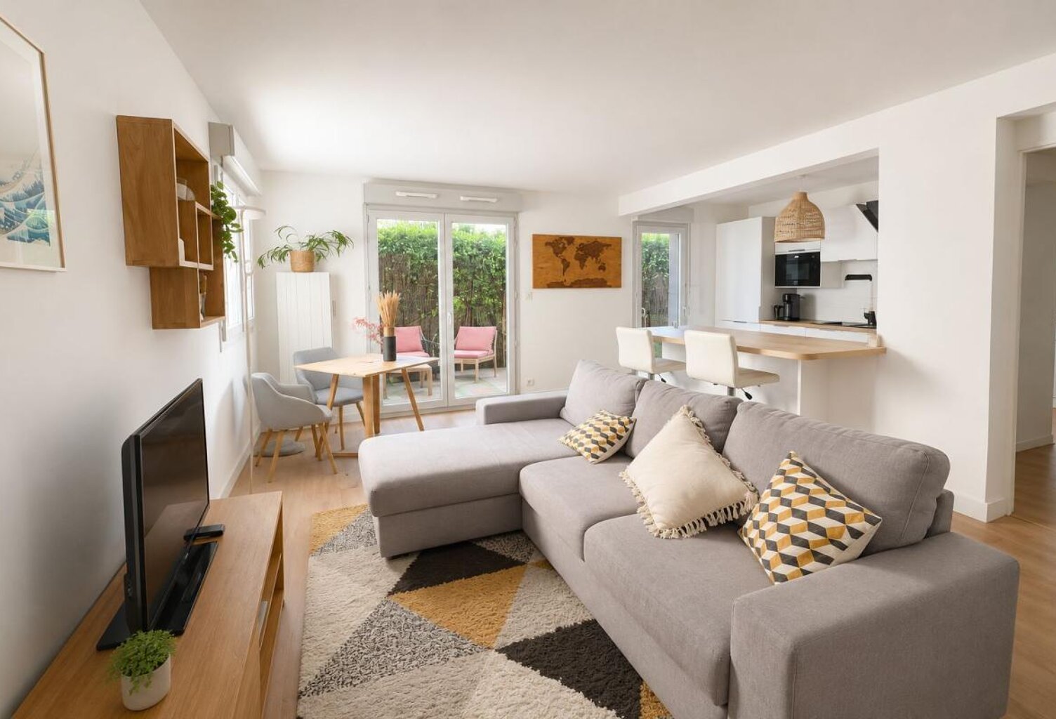 GUILHEMERY - Appartement avec Terrasse & 2 Parkings Sous-Sol — photo 1