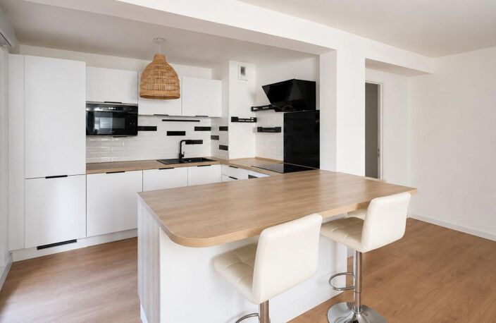 GUILHEMERY - Appartement avec Terrasse & 2 Parkings Sous-Sol — photo 2
