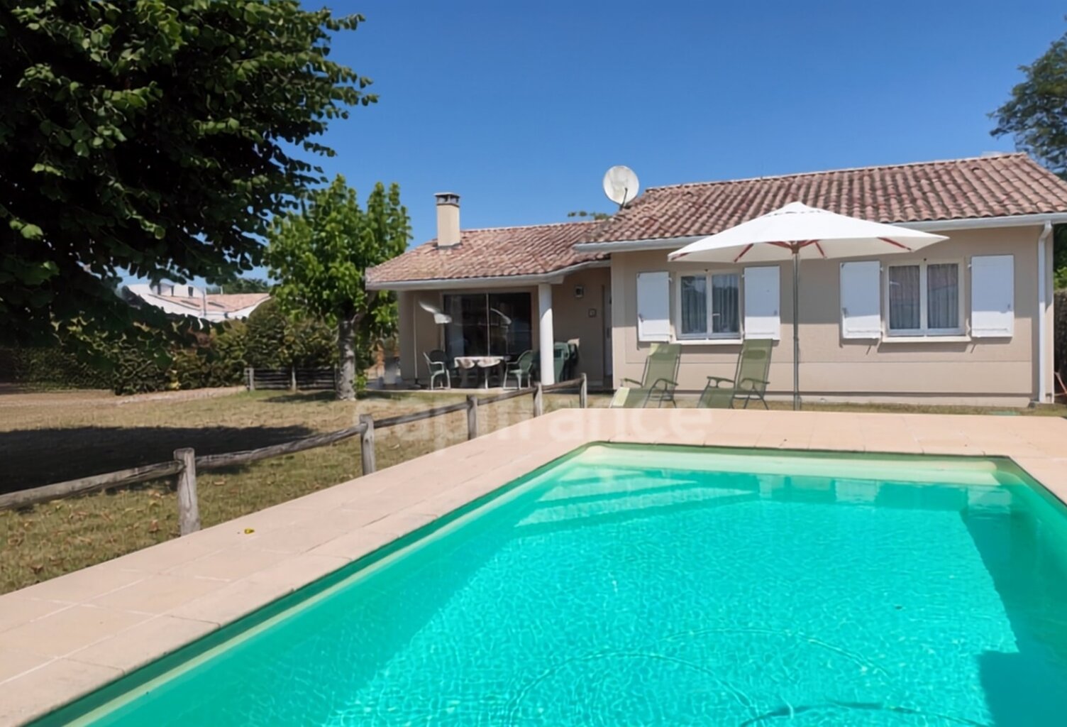 LACANAU VILLE - A 2 PAS DU PORT - MAISON 5 PIECES 107M2 + PISCINE - ACCES PISTE CYCLABLE — photo 1