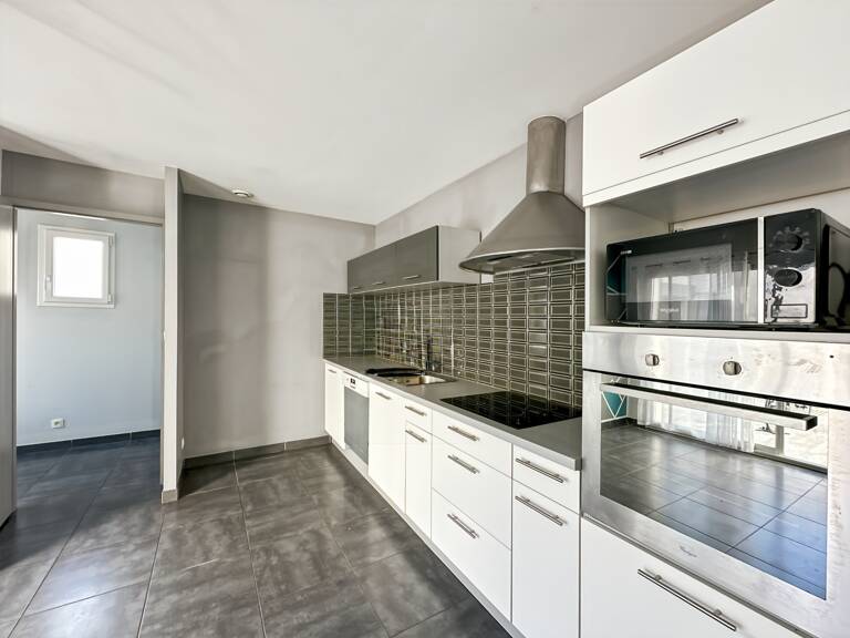 Maison à vendre à LA ROCHELLE, 4 pièces, 107m2 avec cour, dépendance et cave — photo 1